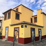 Costa's Oldtown House In フンシャル