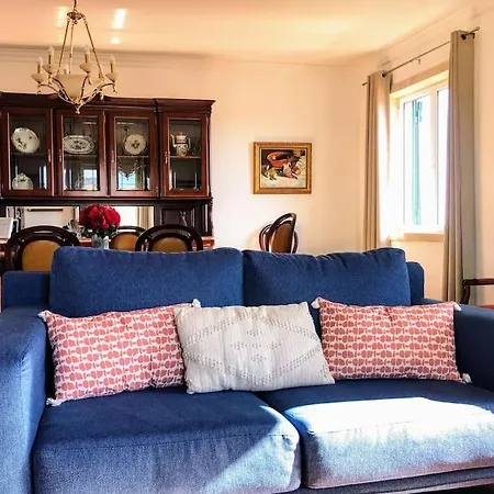 شقة Costa's Oldtown House In *
