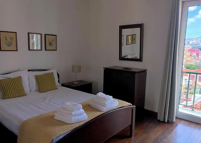 Costa's Oldtown House In Апартаменты Фуншал