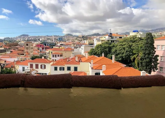 Апартаменты Costa's Oldtown House In Фуншал