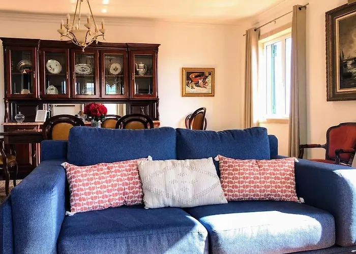 Апартаменты Costa's Oldtown House In *